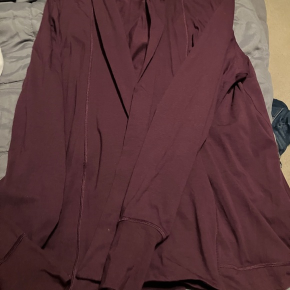 Pact airplane wrap cardigan burgundy xl - Picture 3 of 3